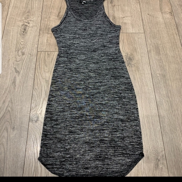 *2 for 40* Aritzia Wilfred Yasmin Dress - Picture 2 of 9